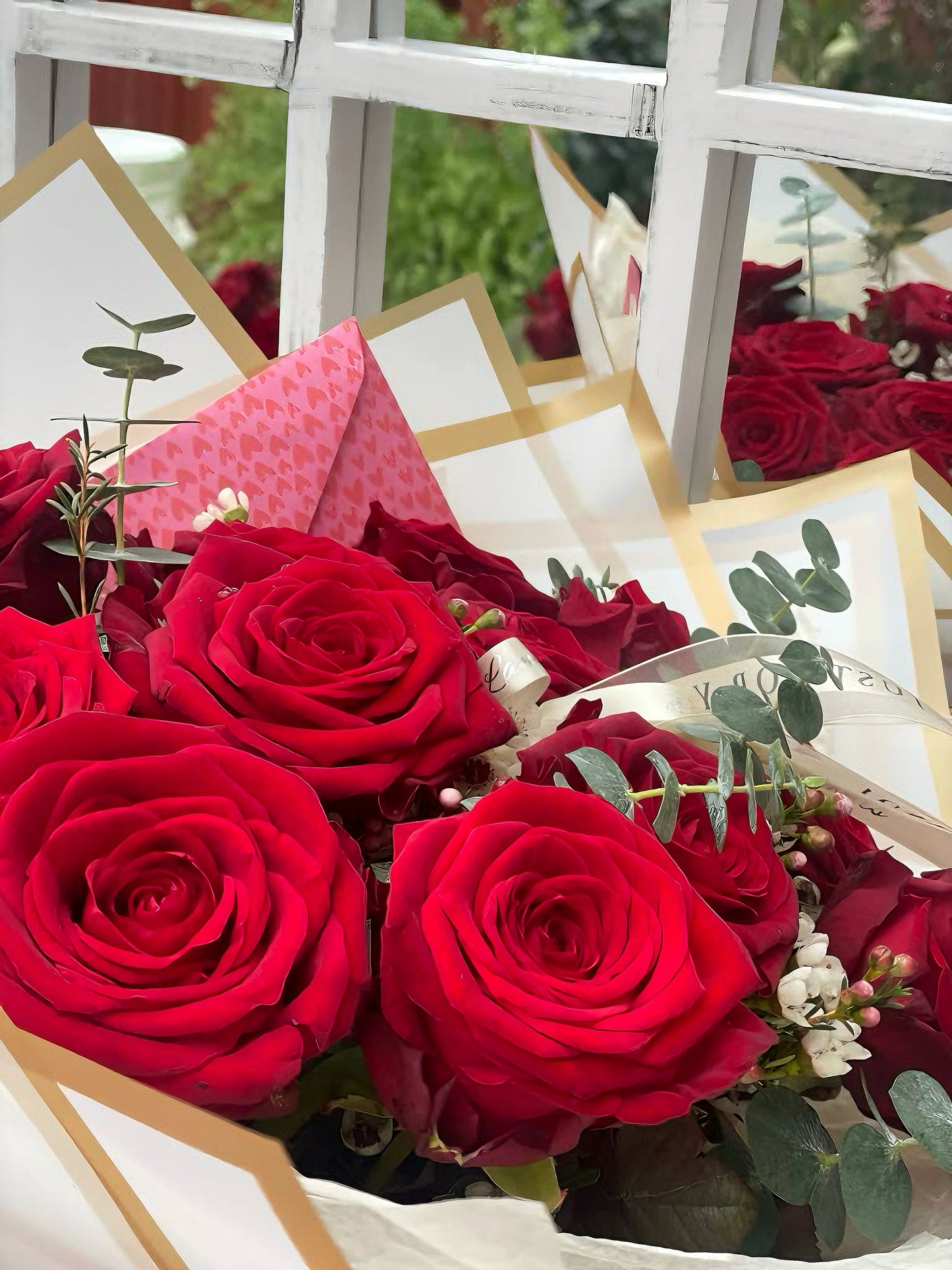 Scarlet Kisses